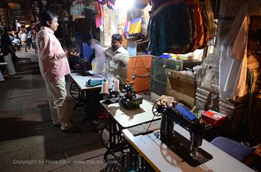 Bazaar near Meenakshi Temple, Madurai,_DSC_8002_H600